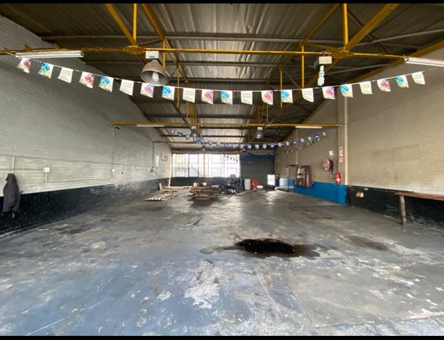 285M² WAREHOUSE TO LET IN SPARTAN